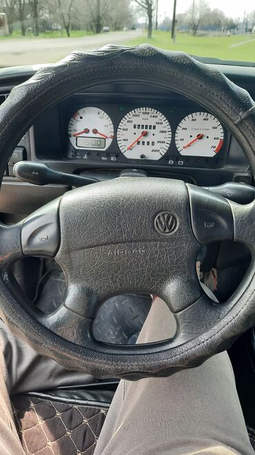 step степ: Volkswagen Passat: 1992 г., 1.8 л, Механика, Газ, Седан