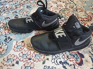 nike react: Кроссовки Nike Team Hustle D 8 (младшая/детская модель). размер 38- — 1