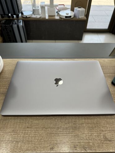 батарея macbook: Ультрабук, Apple, 32 ГБ ОЭТ, Intel Core i9, 15.4 ", Колдонулган, Жумуш, окуу үчүн, эс тутум SSD