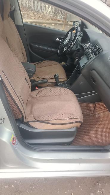 Volkswagen: Volkswagen Polo: 2010 г., 1.6 л, Механика, Бензин, Седан — 8