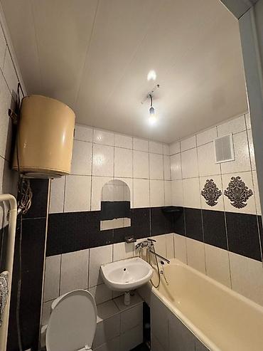 Продажа комнат: Сдается в аренду 2хкомнатная квартира 104 серии, в 8 мкр, по — 14