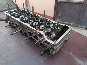 Auto delovi: Glava motor Lada 2121,21213 Niva br.1. Polovna, ocuvana. Skinuta sa — 5