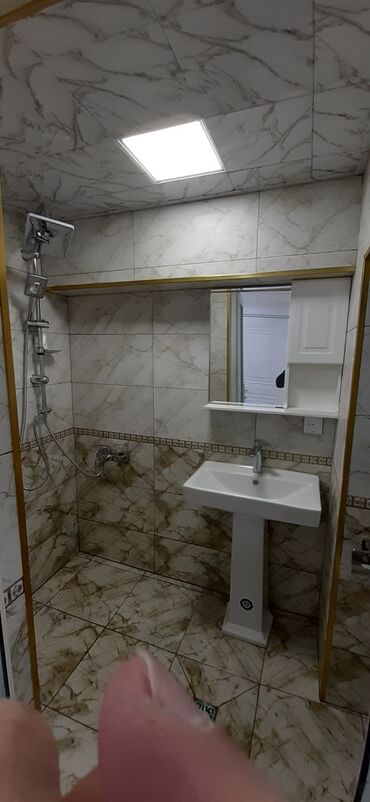 Kommersiya daşınmaz əmlakının satışı: Çox mərtəbəli binanın altında, dairəvi yolun kənarında yerləşir. Təzə -da lalafo.az — 8 Kommersiya daşınmaz əmlakının satışı: Çox mərtəbəli binanın altında, dairəvi yolun kənarında yerləşir. Təzə — 8