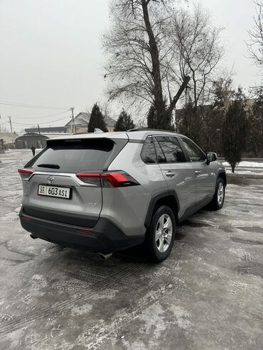 Toyota: Toyota RAV4: 2019 г., 2.5 л, Автомат, Бензин, Кроссовер