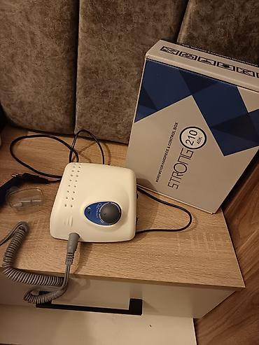 Manikür, pedikür aparatları: Manikür üçün peşəkar dəst Tərkib: - Clip-on UV lampa: elastik — 4