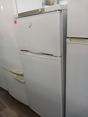 Soyuducular: 2 qapılı Indesit Soyuducu Satılır, rəng - Ağ