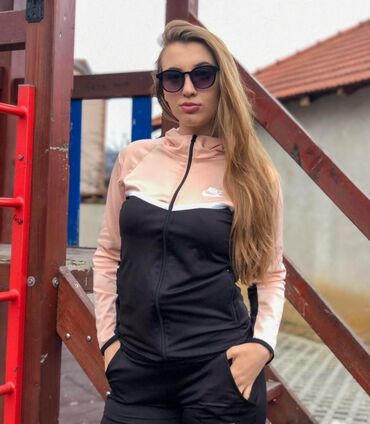 Gornji i donji deo: M - 2xl
Likra
3200 — 3