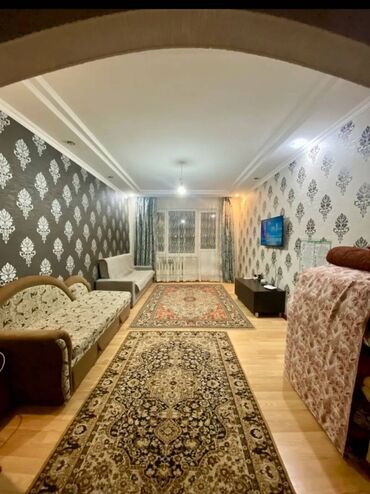 квартира в 12 мкр: 2 комнаты, 89 м², Индивидуалка, 6 этаж, Косметический ремонт