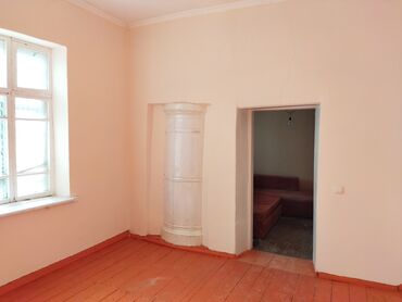 резюме кыргызстан: Сдаю в аренду помещение 30 кв/м 15000 с ( 2 комнаты) нежилые В