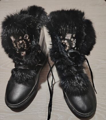 crni kaputi sa krznom: Ankle boots, 38