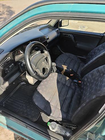 Volkswagen: Volkswagen Golf: 1992 г., 1.8 л, Механика, Бензин, Хэтчбэк — 6