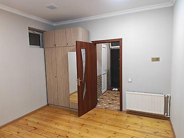 Uzunmüddətli kirayə mənzillər: Aileli,usaqli sexslere verilmir.Kirayə üçün 1 otaqlı, mebel və məişət — 6
