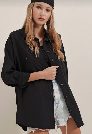 Рубашки и блузы: XL (EU 42), цвет - Черный