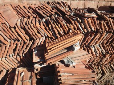 vitorog kauc na razvlacenje: Crepovi cele kula nis oko 600kom.
aca 062/1190457