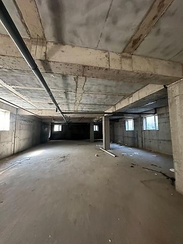 продаю гараж: Продаю коммерческое помещение В новом доме Под самоотделку — 2