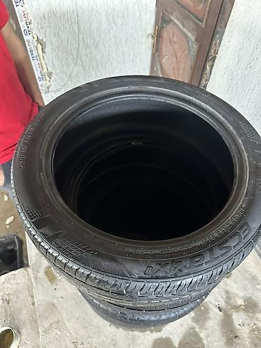 190 masin: Kumho Ecsta MX lastik dəsti - Ölçü: 235/45 ZR18 98W (şin üzərində — 3