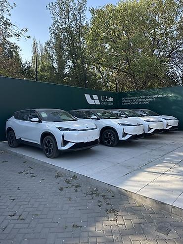 jac t8: Lixiang L7: 2026 г., 0.1 л, Типтроник, Электромобиль, Кроссовер — 3