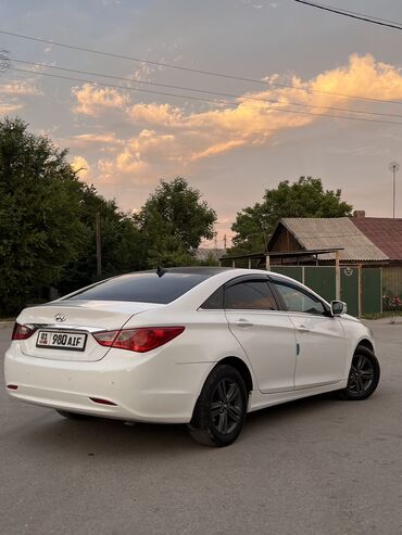 продаю хюндай соната: Hyundai Sonata: 2014 г., 2 л, Автомат, Газ, Седан