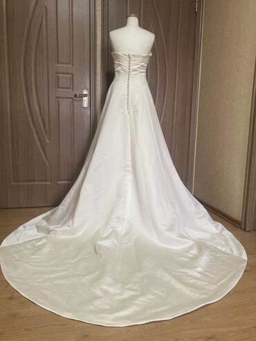 Свадебные платья: Свадебное платье, Со шлейфом, Атлас, Б/у — 10