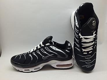 Patike: Nike Air Max Plus (TN) patike – crno/belo izdanje - Silueta Air Max — 2