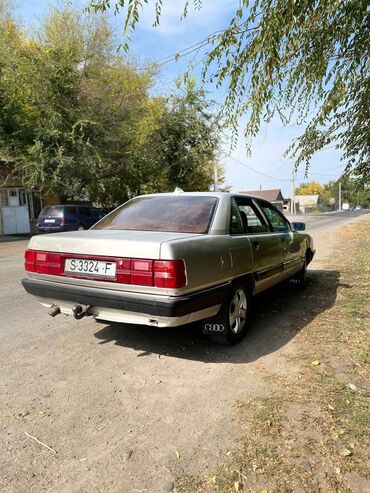 Audi: Audi 100: 1988 г., 2.2 л, Механика, Бензин, Седан