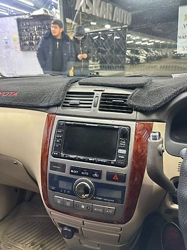 Toyota: Toyota Avensis Verso: 2002 г., 2.4 л, Автомат, Газ, Минивэн — 6