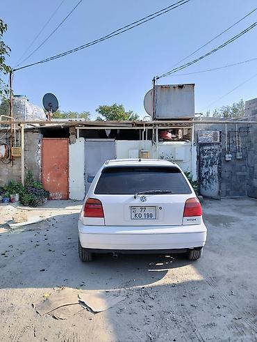 фольксваген пассат 1: Volkswagen Golf III, ağ rəng, 5 qapılı hetçbek. Əsas xüsusiyyətlər: - — 2