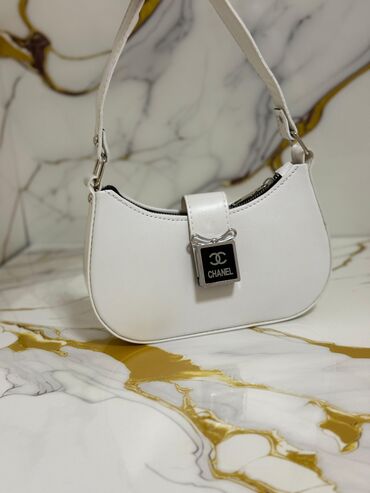 bershka çanta: Сумка на плечо, Chanel, Новый