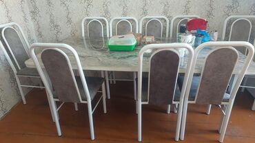 кухонные стол и стулья: Кухонный стол, Б/у, Прямоугольный, Нераскладной, Железо