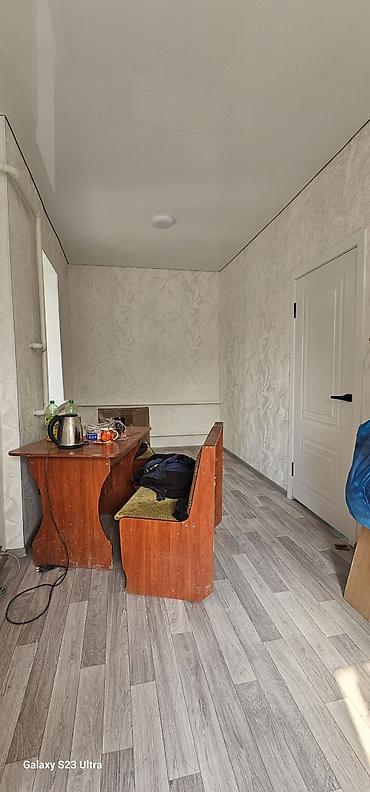 Продажа коттеджей и домов: . Продаётся отличные полдома 50кв.м в Кызыл-аскере на участке 1,5 — 23