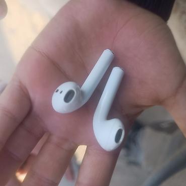 Masaüstü kompüterlər və komponentlər: Bluetooth simsiz qulaqcıqlar + şarj qabı - Klassik ağ dizayn — 2