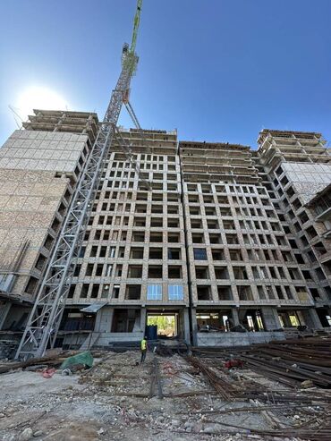 сдается квартира токмок микрорайон: 2 бөлмө, 72 кв. м, Элитка, 6 кабат, ПСО (өзү оңдоп түзөтүп бүтүү үчүн)