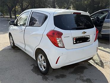 spark 2021: Chevrolet Spark: 2016 г., 1 л, Автомат, Бензин, Хэтчбэк — 4