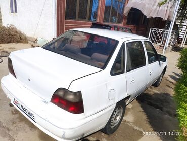 нехси: Daewoo Nexia: 1998 г., 1.5 л, Механика, Бензин, Седан