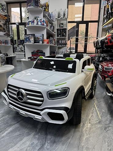Детский электромобиль Mercedes-Benz (стиль внедорожника), двухместный