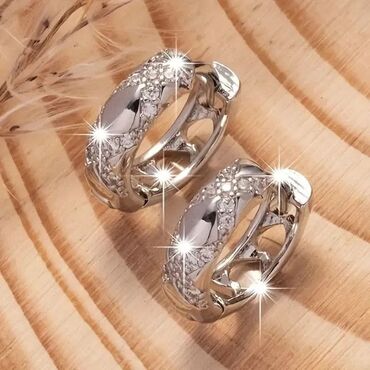 Minđuše: ✨Mindjuse
💫Par 1600 din
💫2 para 1900 din na lalafo.rs — 5 Minđuše: ✨Mindjuse
💫Par 1600 din
💫2 para 1900 din — 5