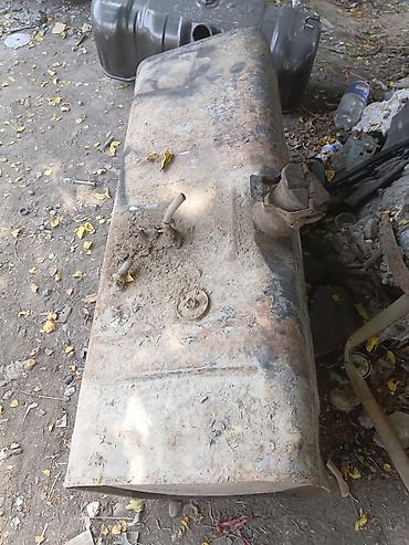 Топливный бак для автомобиля. 200 литир Особенности: - Металлический at lalafo.kg Топливный бак для автомобиля. 200 литир Особенности: - Металлический