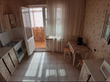 квартиры с котлована бишкек цена: 2 комнаты, 52 м², 106 серия, 4 этаж, Старый ремонт