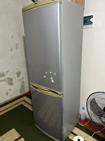 холодильник для магазина: Холодильник LG, Требуется ремонт, Двухкамерный, No frost, 60 * 2 * 60
