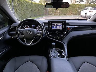 Toyota: Toyota Camry: 2022 г., 2.5 л, Вариатор, Гибрид, Седан — 6