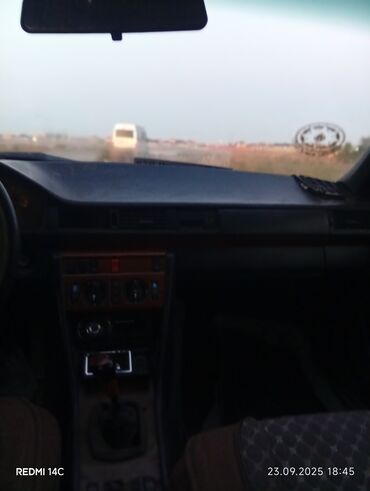 Mercedes-Benz: Mercedes-Benz W124: 2 l | 1992 il Universal — 11