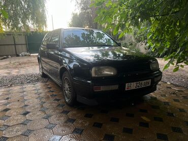 Volkswagen: Volkswagen Golf: 1993 г., 1.8 л, Механика, Бензин, Седан