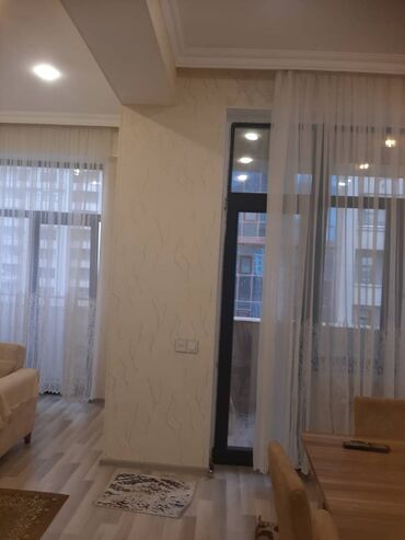 Uzunmüddətli kirayə mənzillər: Tibb universitetinə yaxın, yeni tikili, 18 mərtəbəli binanın 13-cü — 3