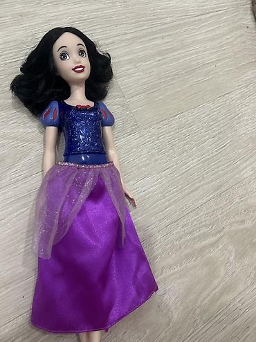 barbie oyuncaq: Məhsul: Disney Mattel (©2022) “Qar Kraliçası/Snow White” temalı kukla — 1