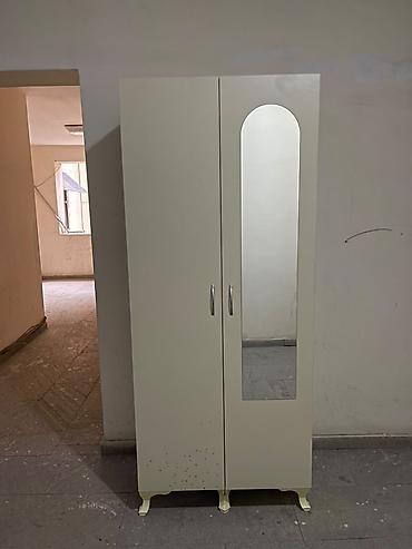 İşlənmiş, 2 qapılı, Güzgülü, Bej, Taxta, Açılan, Düz dolab