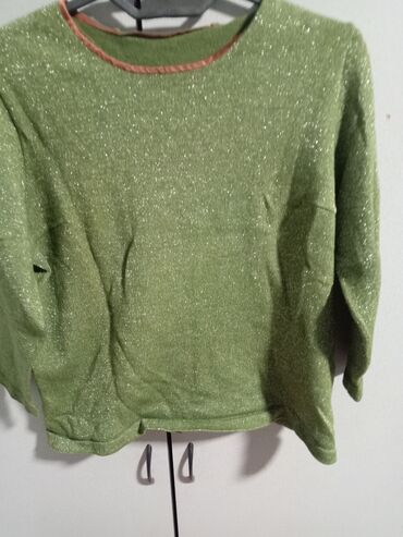 džemper i košulja: Zimski džemper sa šljokicama