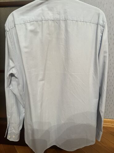 Köynəklər: Bezileri yenidir. 2si cemi 1 defe geyinilib. Hamisi 42 olchu. Hamsi — 10