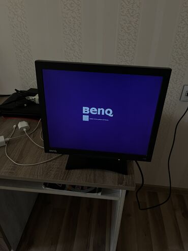 f30 monitor: Monitor benq t905 17lik super veziyetdi hecbir problemi yoxdu 75HZ