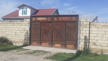 Həyət evləri və villaların satışı: 3 otaqlı, 125 kv. m, Orta təmir