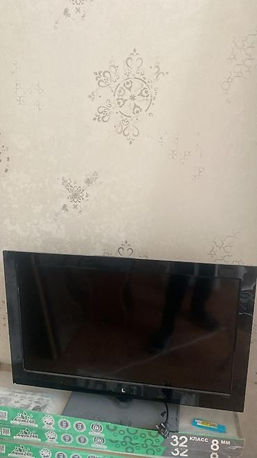 Телевизор LED, диагональ экрана 32" (примерно 81 см). - Формат